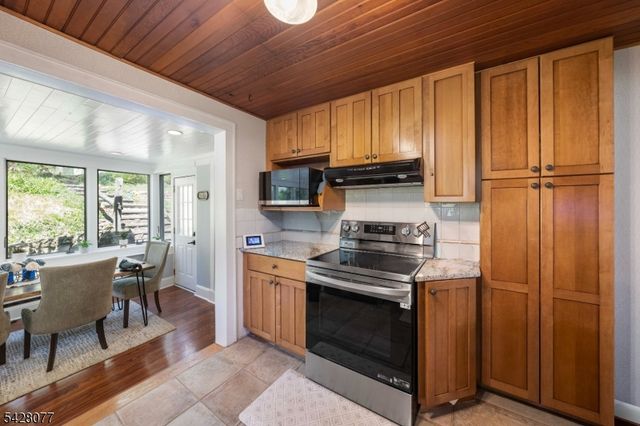 2637 Skytop Dr, Scotch Plains Twp., NJ 07076