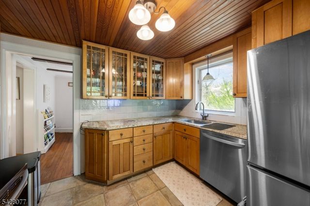 2637 Skytop Dr, Scotch Plains Twp., NJ 07076