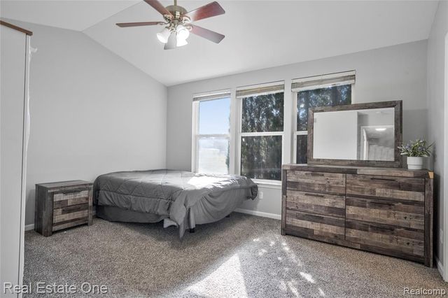 1575 Pebble Beach Drive, Pontiac, MI 48340