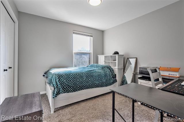 1575 Pebble Beach Drive, Pontiac, MI 48340