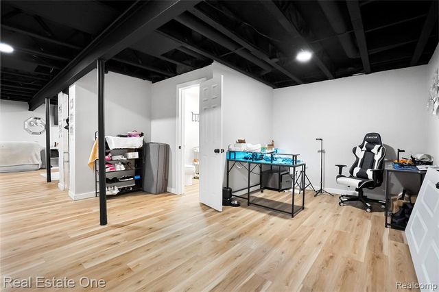 1575 Pebble Beach Drive, Pontiac, MI 48340