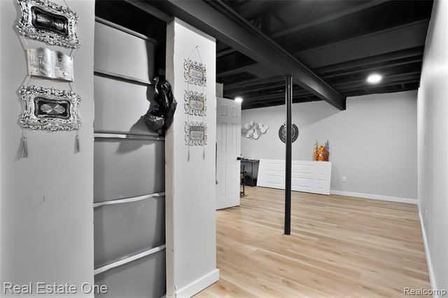 1575 Pebble Beach Drive, Pontiac, MI 48340