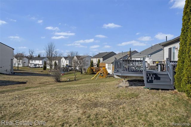 1575 Pebble Beach Drive, Pontiac, MI 48340