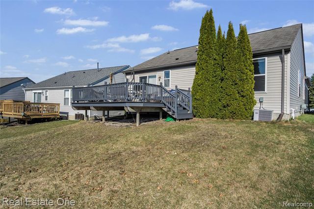 1575 Pebble Beach Drive, Pontiac, MI 48340