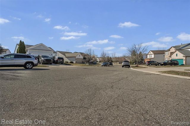 1575 Pebble Beach Drive, Pontiac, MI 48340