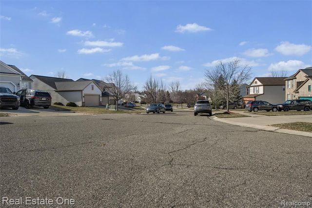 1575 Pebble Beach Drive, Pontiac, MI 48340