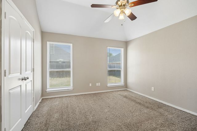 217 Troy Lane, Red Oak, TX 75154
