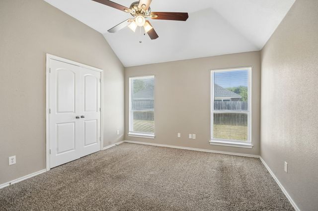 217 Troy Lane, Red Oak, TX 75154