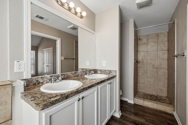 217 Troy Lane, Red Oak, TX 75154