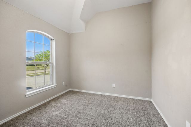 217 Troy Lane, Red Oak, TX 75154