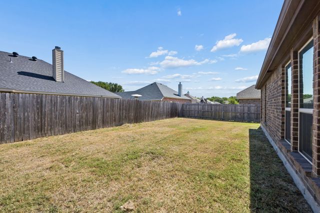 217 Troy Lane, Red Oak, TX 75154