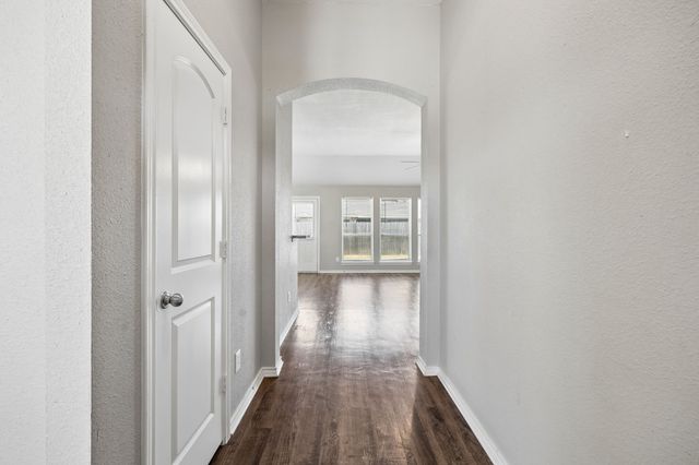 217 Troy Lane, Red Oak, TX 75154