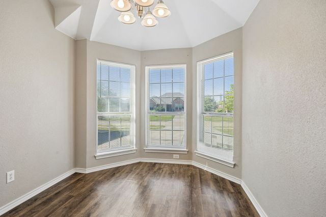 217 Troy Lane, Red Oak, TX 75154