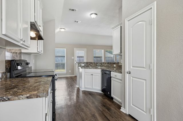 217 Troy Lane, Red Oak, TX 75154