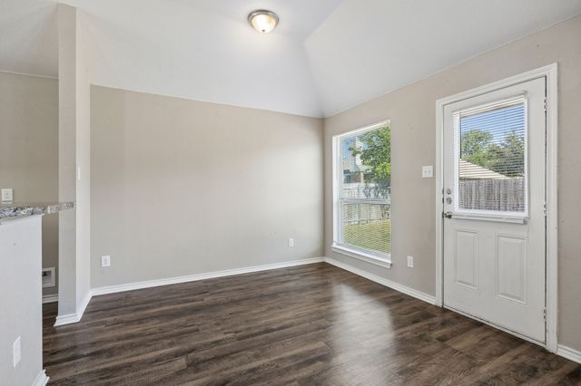 217 Troy Lane, Red Oak, TX 75154