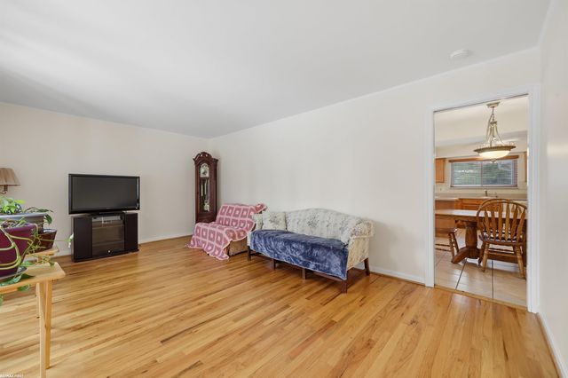 31651 Carmody Street, Warren, MI 48092