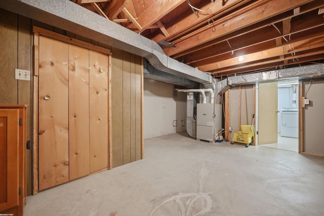 31651 Carmody Street, Warren, MI 48092