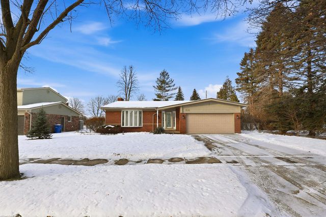 31651 Carmody Street, Warren, MI 48092