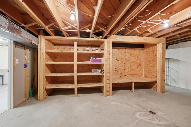 31651 Carmody Street, Warren, MI 48092