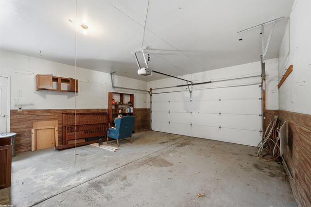 31651 Carmody Street, Warren, MI 48092