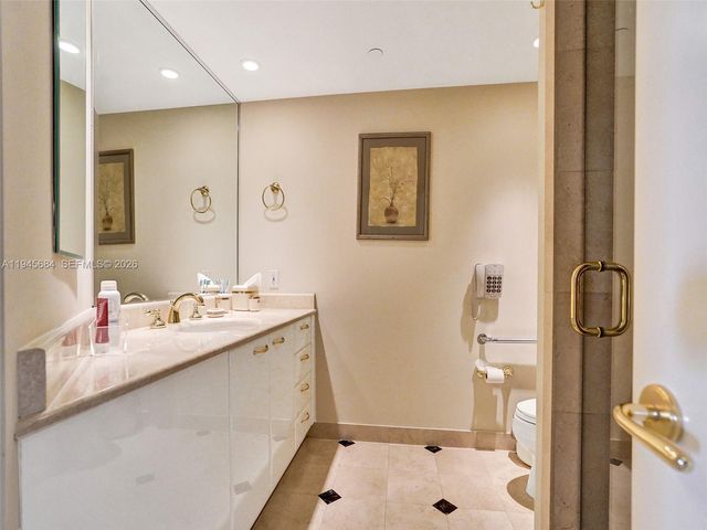 19955 NE 38th Court 901, Aventura, FL 33180