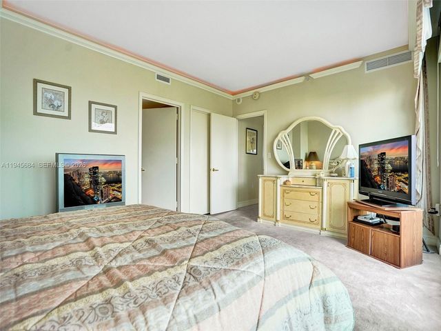 19955 NE 38th Court 901, Aventura, FL 33180