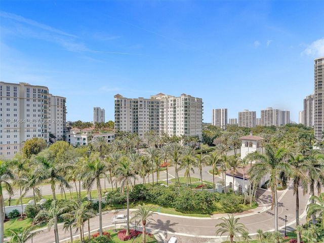 19955 NE 38th Court 901, Aventura, FL 33180