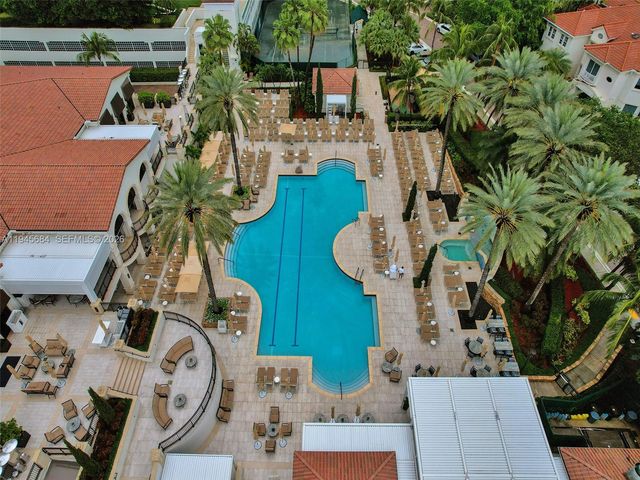 19955 NE 38th Court 901, Aventura, FL 33180