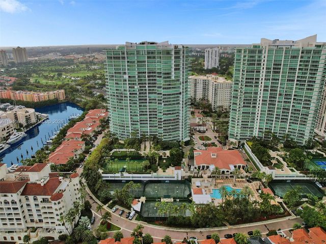19955 NE 38th Court 901, Aventura, FL 33180