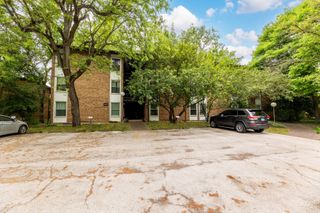 5537 E Lake Drive B, Lisle, IL 60532