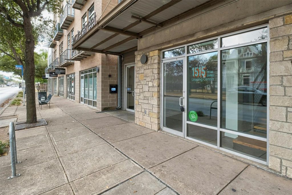 1601 E Cesar Chavez ST 106, Austin, TX 78702