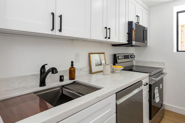 731 Grand Ave, South San Francisco, CA 94080