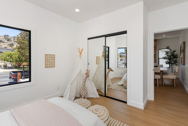 731 Grand Ave, South San Francisco, CA 94080