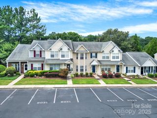 8033 Long House Lane, Fort Mill, SC 29707