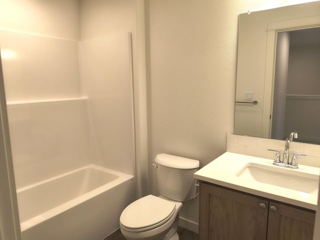 20487 SE Bard Court 11, Bend, OR 97702