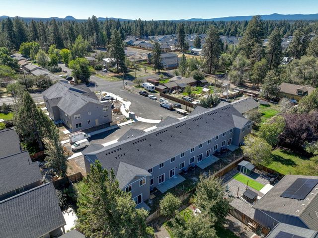 20487 SE Bard Court 11, Bend, OR 97702