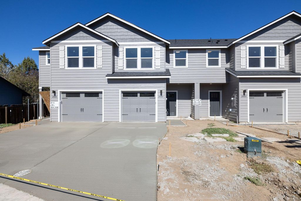 20487 SE Bard Court 11, Bend, OR 97702