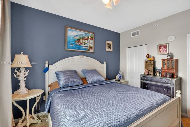 7910 Harbor Island Dr 406, North Bay Village, FL 33141