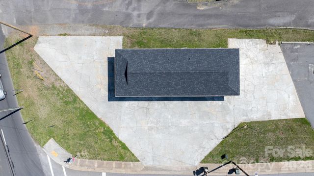 121 13th Street SW, Hickory, NC 28602