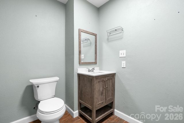 121 13th Street SW, Hickory, NC 28602