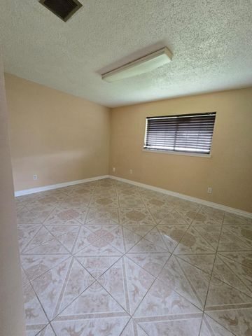 822 Ivyhollow Drive, Channelview, TX 77530