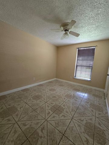 822 Ivyhollow Drive, Channelview, TX 77530