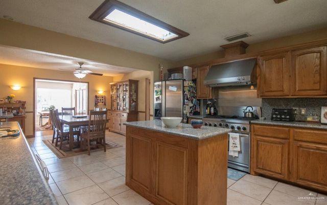 2517 E Mile 4 Road, Mission, TX 78573