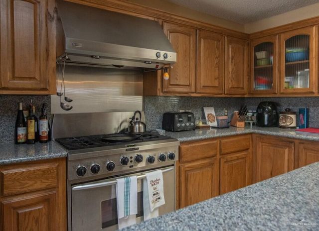 2517 E Mile 4 Road, Mission, TX 78573