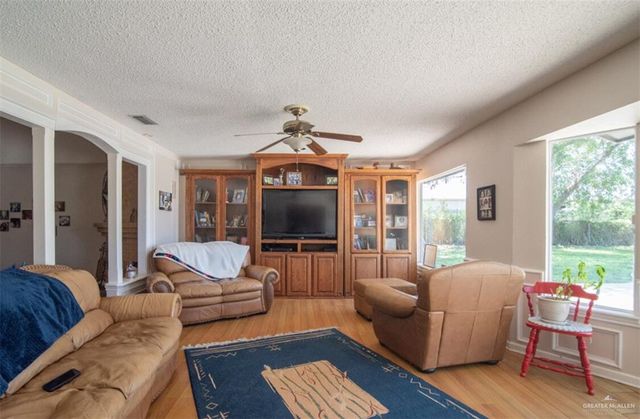 2517 E Mile 4 Road, Mission, TX 78573