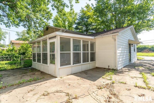101 Adloff Lane, Springfield, IL 62703