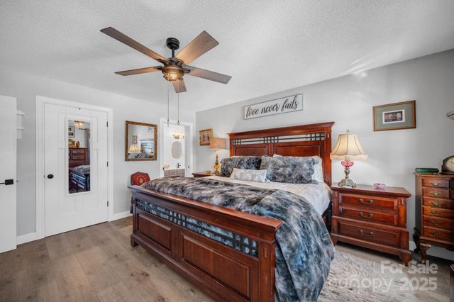 2581 Double Island Road, Green Mountain, NC 28740