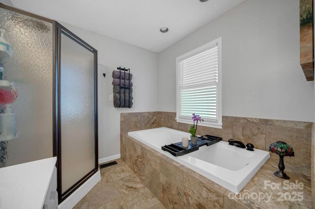 2581 Double Island Road, Green Mountain, NC 28740