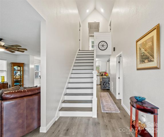 2581 Double Island Road, Green Mountain, NC 28740