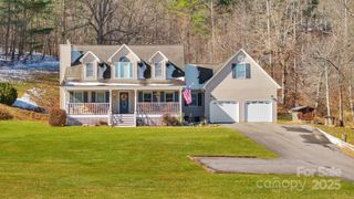 2581 Double Island Road, Green Mountain, NC 28740